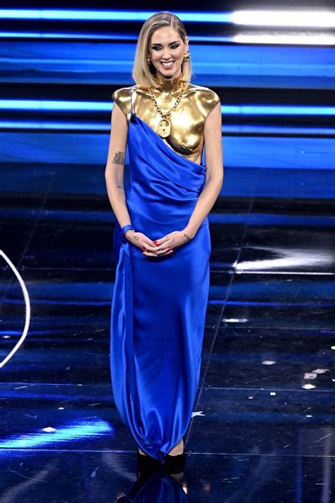 vestito versace di elodie|Da Elodie a Chiara Ferragni: gli abiti della finale di Sanremo .